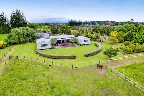 Photo of property in 129 Richmond Road, Brixton, New Plymouth, 4373