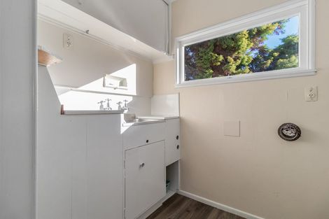Photo of property in 25 Bayview Road, Browns Bay, Auckland, 0630