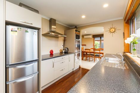 Photo of property in 44 Roberts Line, Kelvin Grove, Palmerston North, 4414