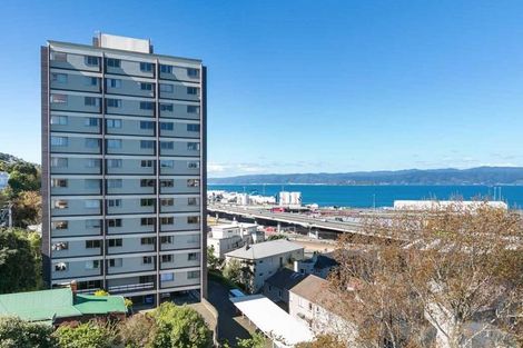 Photo of property in Mansfield Towers, 1 Grant Road, Thorndon, Wellington, 6011