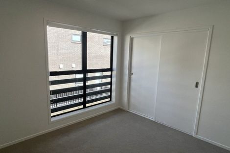 Photo of property in 66 Rauemi Way, Te Atatu South, Auckland, 0610