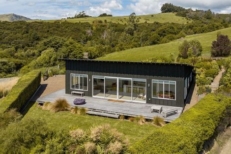 Photo of property in 108 Bayview Road, Charteris Bay, Lyttelton, 8971