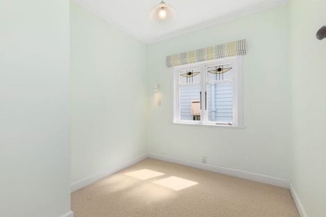 Photo of property in 97 Oroua Street, Eastbourne, Lower Hutt, 5013