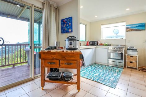 Photo of property in 40 Okoka Road, Omiha, Waiheke Island, 1081