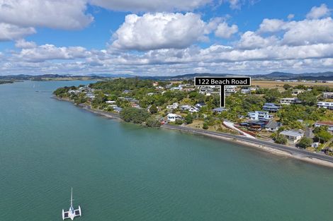 Photo of property in 122 Beach Road, Onerahi, Whangarei, 0110