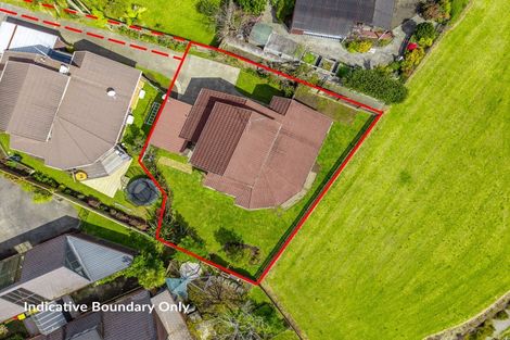 Photo of property in 2/10 Dayspring Way, Pakuranga, Auckland, 2010