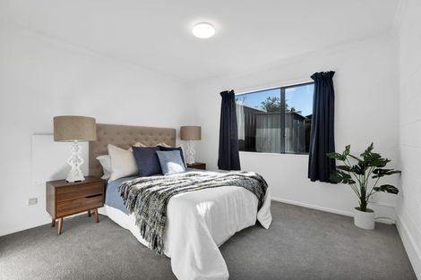 Photo of property in 2/65 Northgate, Strandon, New Plymouth, 4312