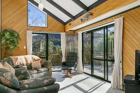 Photo of property in 18 Taringa Avenue, Kuratau, Turangi, 3381