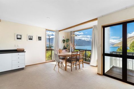 Photo of property in 1/4 Sainsbury Road, Fernhill, Queenstown, 9300