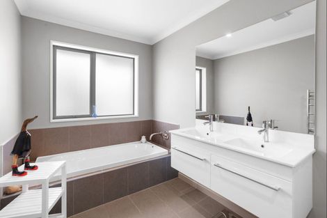 Photo of property in 97 Shepherd Avenue, West Melton, 7618