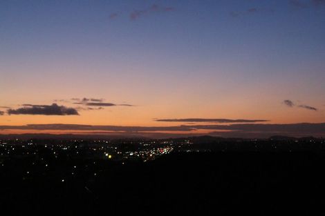 Photo of property in 49 Westerham Drive, Dannemora, Auckland, 2016