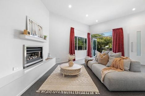 Photo of property in 16 Orbell Drive, Lake Hayes, Queenstown, 9304