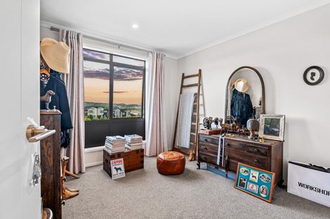 Photo of property in 14b Dida Park Drive, Kumeu, 0810