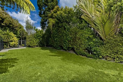 Photo of property in 11a Churchouse Road, Greenhithe, Auckland, 0632