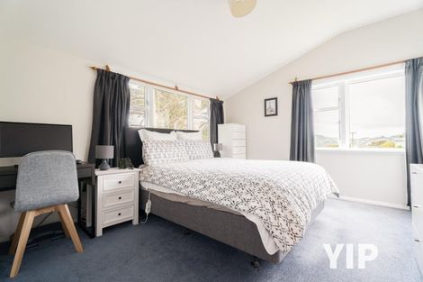 Photo of property in 27 Monowai Road, Johnsonville, Wellington, 6037