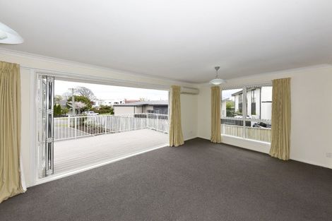 Photo of property in 1/14a Garreg Road, Fendalton, Christchurch, 8052