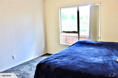 Photo of property in 1/49 Sungrove Rise, Sunnyvale, Auckland, 0612