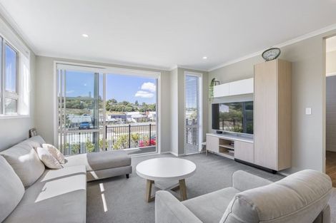 Photo of property in 101 Karepiro Drive, Stanmore Bay, Whangaparaoa, 0932