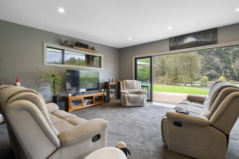 Photo of property in 193 Rowes Road, Hunterville, 4785