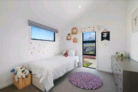 Photo of property in 4 Wanderer Lane, Jacks Point, Queenstown, 9371