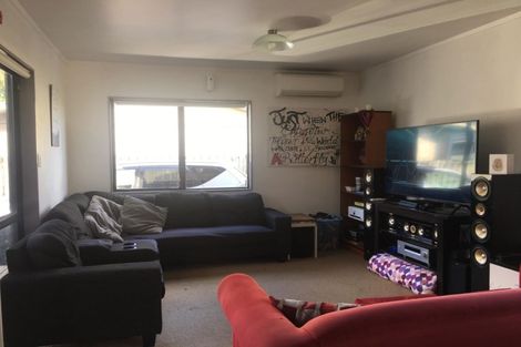 Photo of property in 2/27 Reelick Avenue, Pakuranga Heights, Auckland, 2010