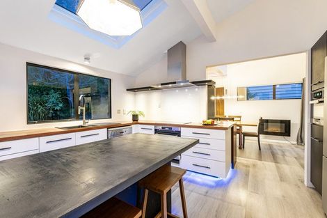 Photo of property in 28 Peterhouse Street, Tawa, Wellington, 5028