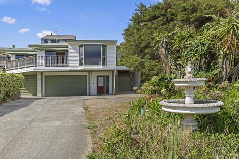 Photo of property in 30a Wainui Road, Raglan, 3225