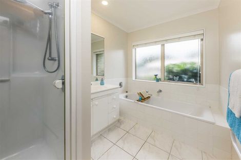 Photo of property in 55 The Glade South, Pukekohe, 2120