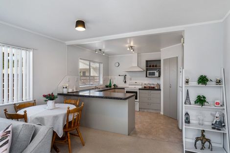 Photo of property in 14 Pemberton Crescent, Greerton, Tauranga, 3112