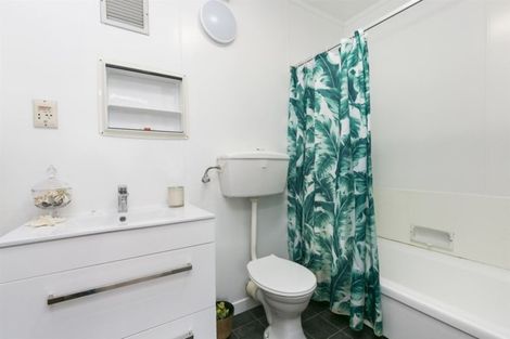 Photo of property in Hobson Court Flats, 51/70 Hobson Street, Thorndon, Wellington, 6011