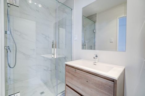 Photo of property in 5 Tokarewa Close, Mount Wellington, Auckland, 1062