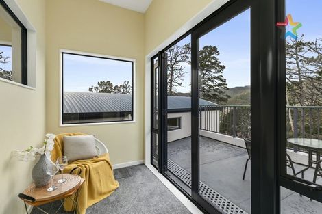 Photo of property in 31 Summit Road, Fairfield, Lower Hutt, 5011