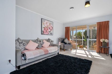 Photo of property in 14 Pemberton Crescent, Greerton, Tauranga, 3112