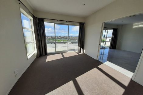 Photo of property in 12 Butler Stoney Crescent, Silverdale, 0932