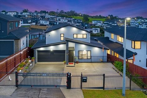 Photo of property in 34 Mcwhirters Farm Lane, Massey, Auckland, 0614