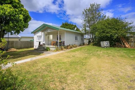 Photo of property in 15 Brandon Road, Glen Eden, Auckland, 0602
