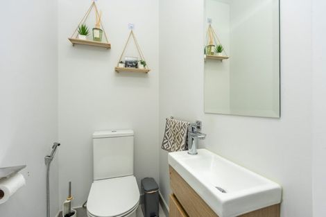 Photo of property in 11a Rockpool Road, Orewa, 0931