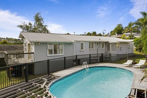 Photo of property in 24 Trinidad Road, Sunnynook, Auckland, 0620