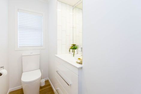 Photo of property in 16 Comeskey Grove, Elderslea, Upper Hutt, 5018