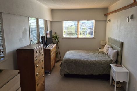 Photo of property in 5 Madison Place, Forrest Hill, Auckland, 0620