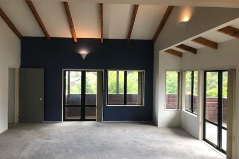 Photo of property in 7 Stitchbird Close, Murrays Bay, Auckland, 0630