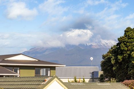 Photo of property in 14 Herekawe Drive, Spotswood, New Plymouth, 4310