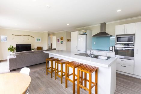 Photo of property in 62 Sunstone Crescent, Brown Owl, Upper Hutt, 5018