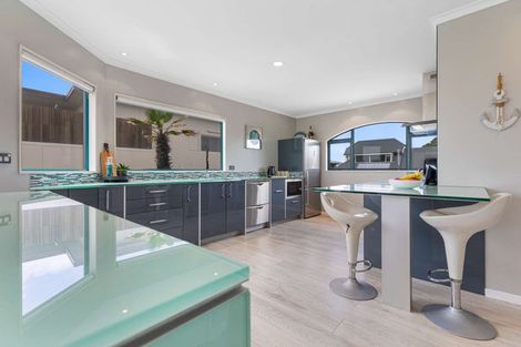 Photo of property in 26a Sunbrae Grove, Mount Maunganui, 3116