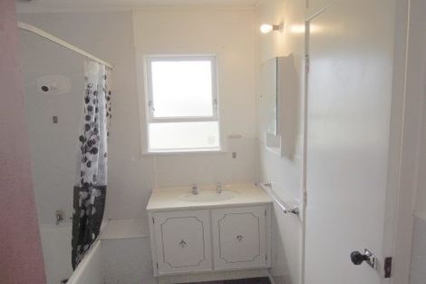 Photo of property in 61 Blakeborough Drive, Forrest Hill, Auckland, 0620