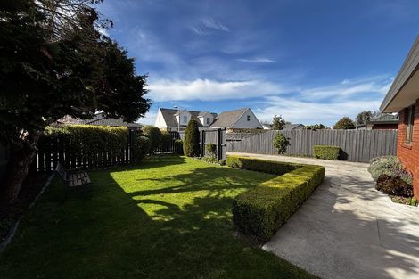 Photo of property in 2/41 Beauford Place, Parklands, Christchurch, 8083