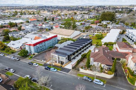 Photo of property in 143 Clarence Street, Hamilton Lake, Hamilton, 3204