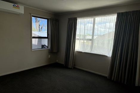 Photo of property in 121 Moire Road, West Harbour, Auckland, 0618