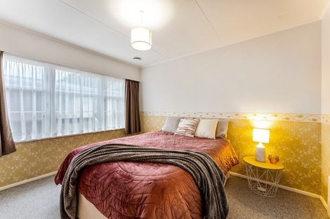 Photo of property in 33 Peel Place, Wainuiomata, Lower Hutt, 5014