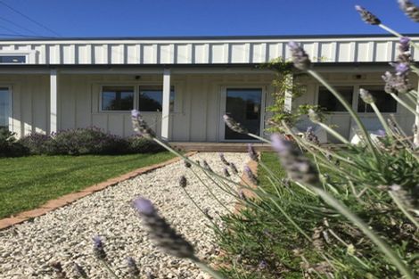 Photo of property in 10 Kauri Road, Stanmore Bay, Whangaparaoa, 0932